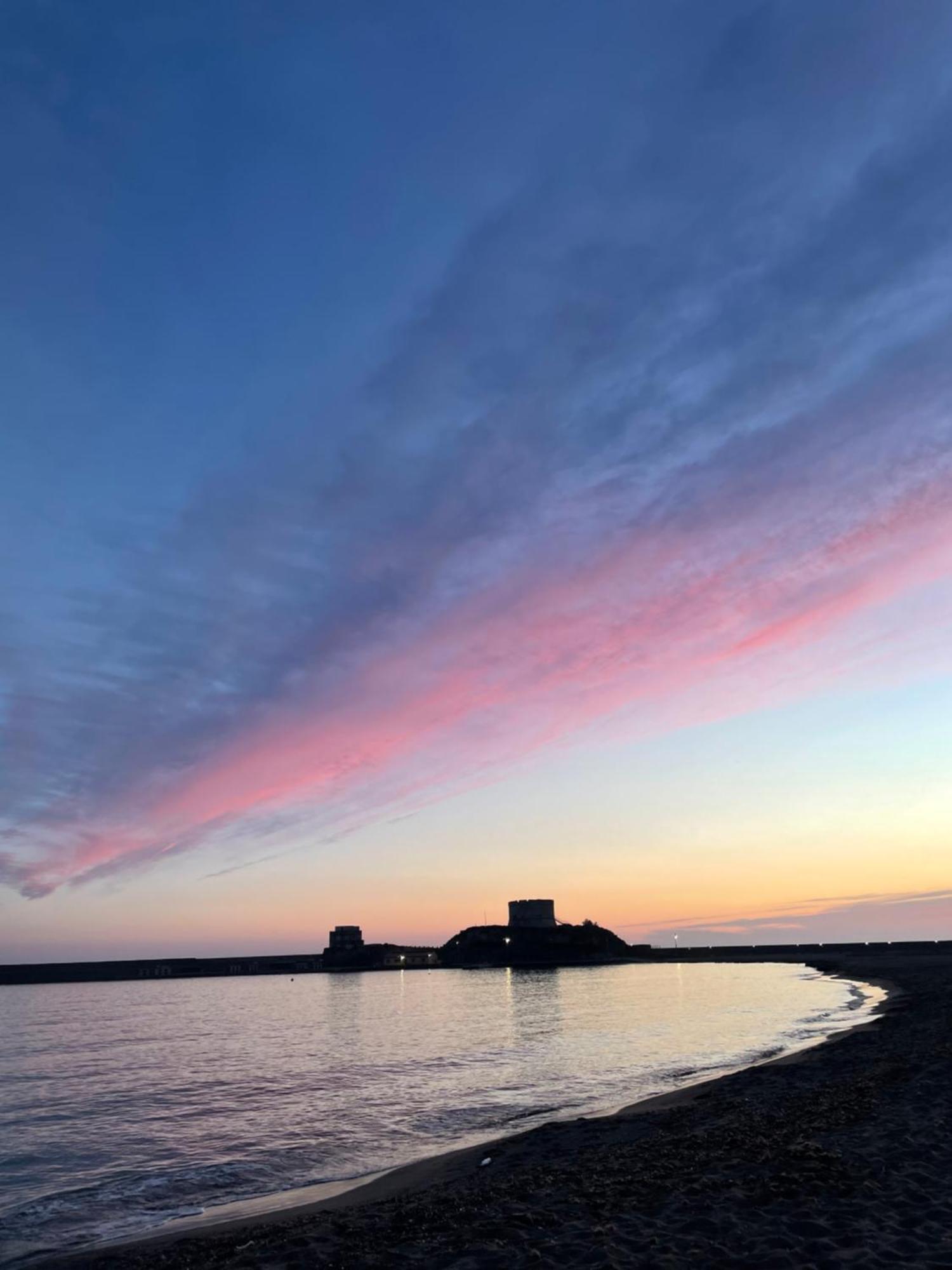 La Torre Del Pozzo Guest House 보사 외부 사진